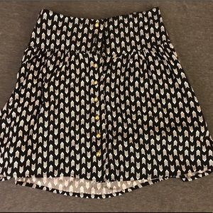 Black and White Arrow Skirt